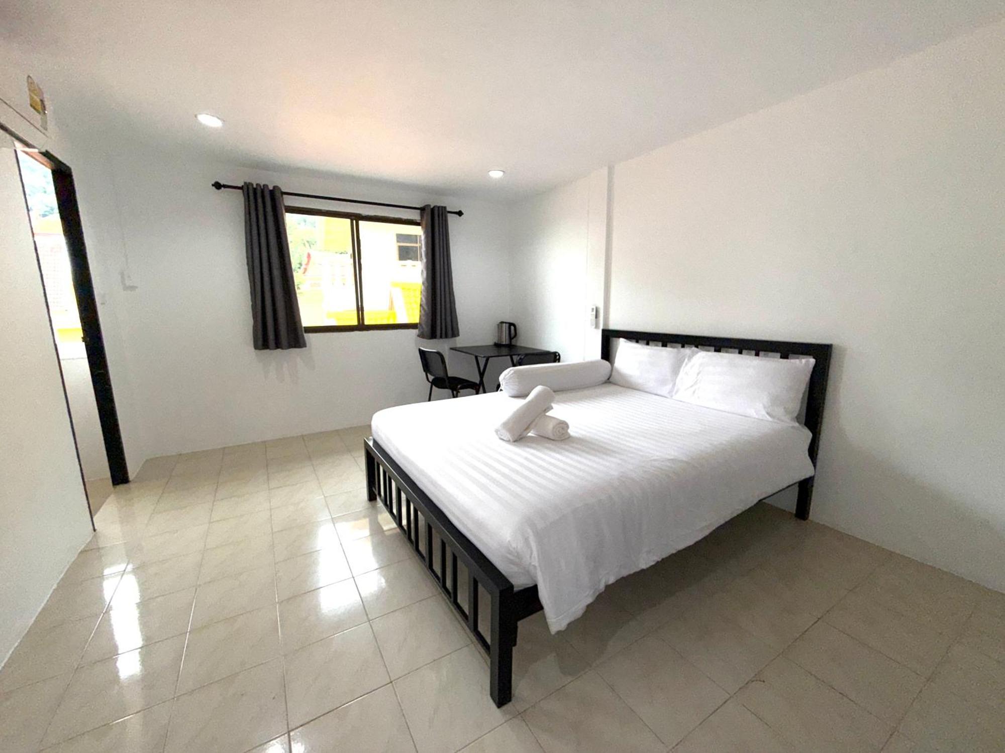 Canal 303 Lägenhet Patong